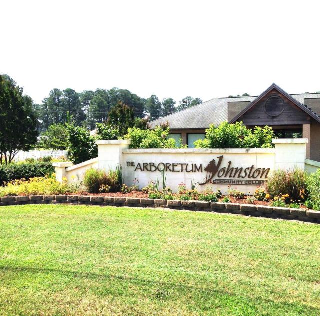 Entrance and sign for arboretum main office