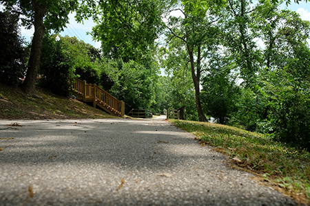 Smithfield Neuse Riverwalk going towards down town